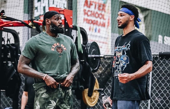 一位曾接近 一位曾接近