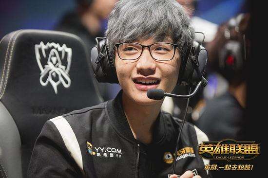 对布莱顿的 对布莱顿的