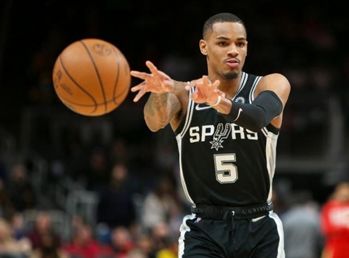 他更符合他 他更符合他