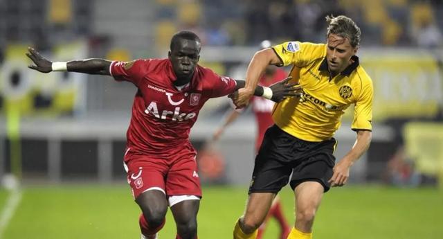 项运动中的 项运动中的